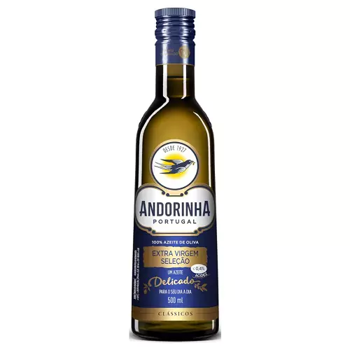 Frasco de azeite de oliva com rótulo e tampa azuis