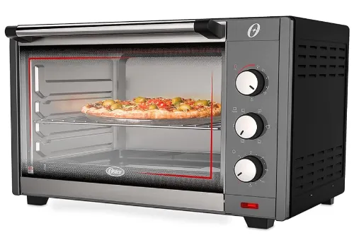 Forno de bancada com painel e laterais cinzas, seletores pratas e puxador grande