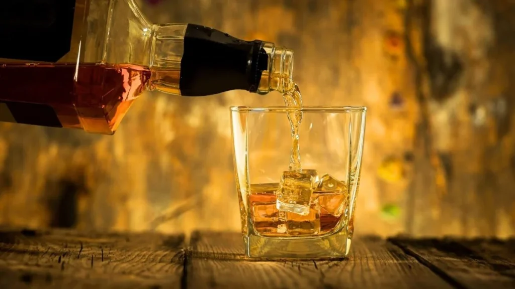 Foco em dose de whisky